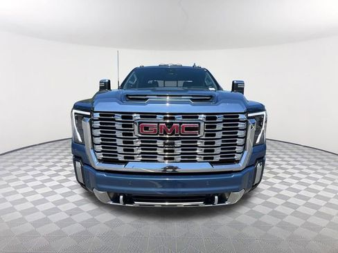 Used 2024 GMC Sierra 2500 Denali w/ Denali Reserve Package AWD/4WD image 2