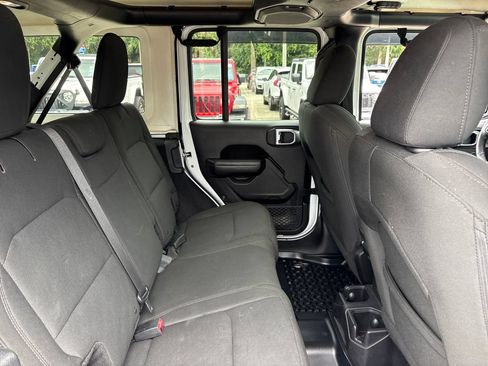 Used 2018 Jeep Wrangler Unlimited Sport S AWD/4WD image 29