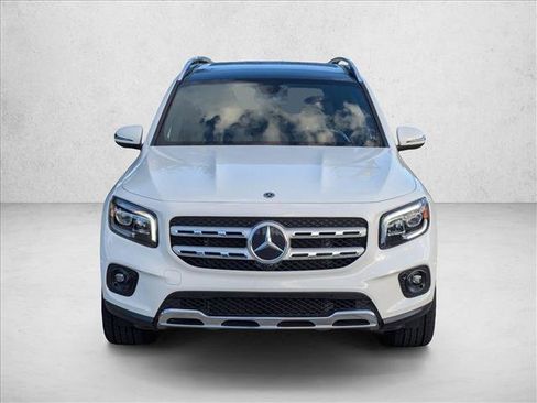 Used 2021 Mercedes-Benz GLB 250 image 2