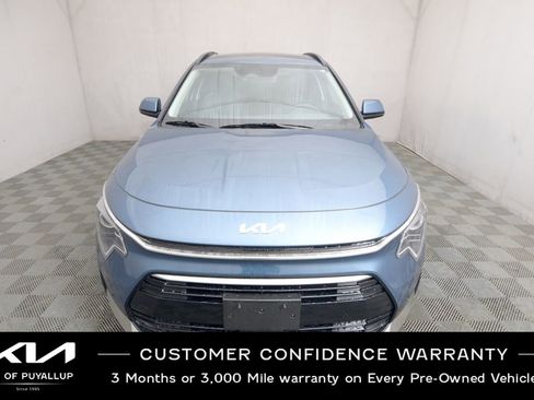 Certified 2024 Kia Niro SX image 2