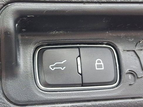 Used 2022 Ford Explorer XLT w/ Class IV Trailer Tow Package image 31