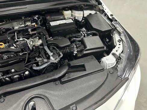 Used 2025 Toyota Corolla LE image 63
