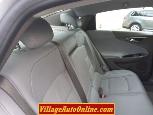 Used 2017 Chevrolet Malibu LT w/ Leather Package image 33