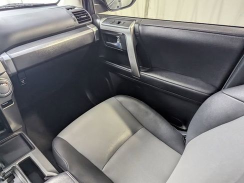 Used 2020 Toyota 4Runner SR5 Premium w/ Moonroof Package image 8