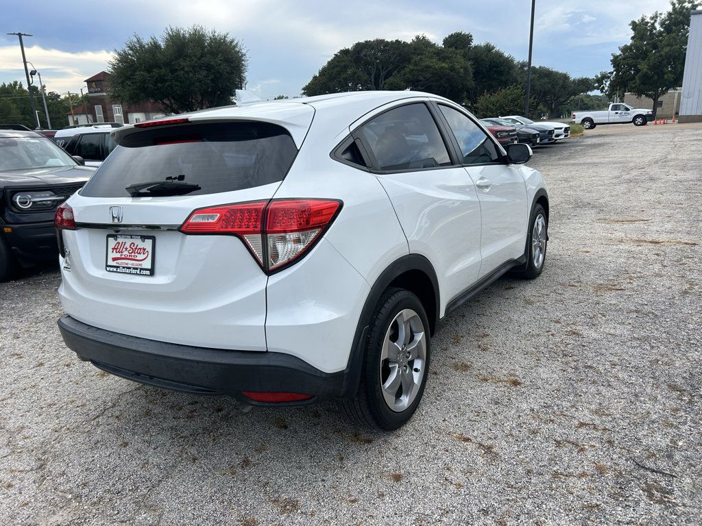 Used 2022 Honda HR-V LX image 5