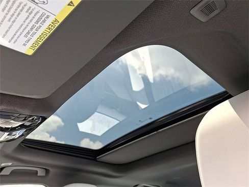 Certified 2026 BMW 530i xDrive w/ Premium Package image 9