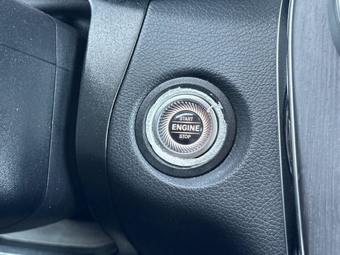 Used 2022 Mercedes-Benz GLC 300 image 23