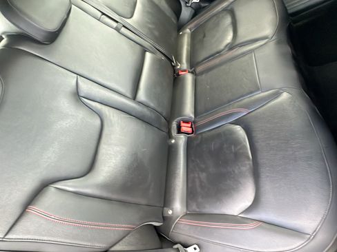 Used 2019 Jeep Renegade Trailhawk AWD/4WD image 18