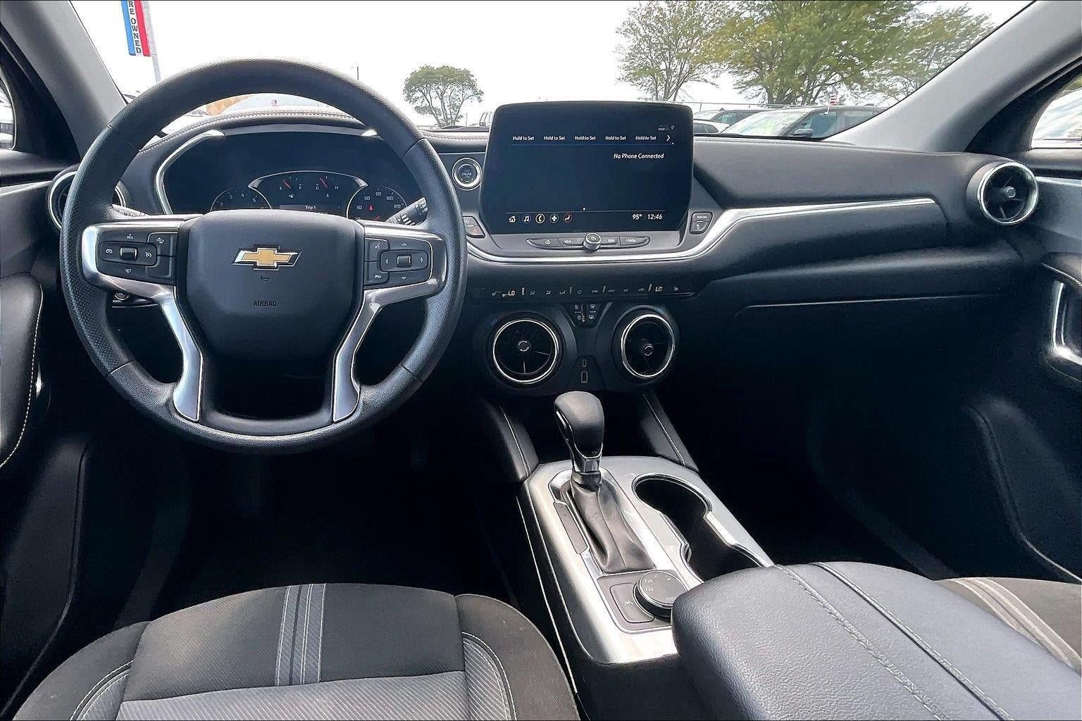 Used 2025 Chevrolet Blazer LT AWD/4WD image 16