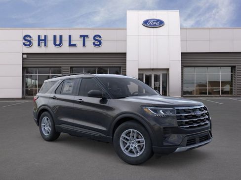 New 2026 Ford Explorer Active image 7