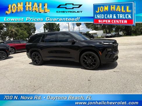 Used 2025 Chevrolet Traverse RS AWD/4WD image 16