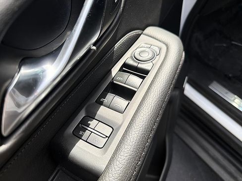 Used 2023 GMC Yukon Denali image 10