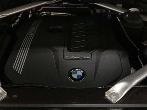 Used 2022 BMW X5 sDrive40i w/ Premium Package image 16