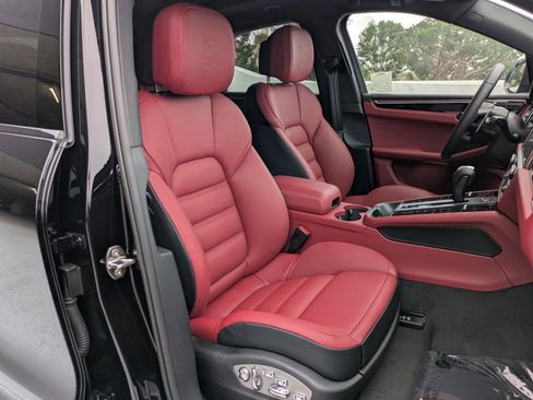 New 2026 Porsche Macan S image 25