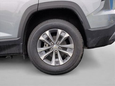 New 2026 Chevrolet Equinox LT FWD image 10