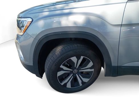 Certified 2026 Volkswagen Atlas SE FWD image 20