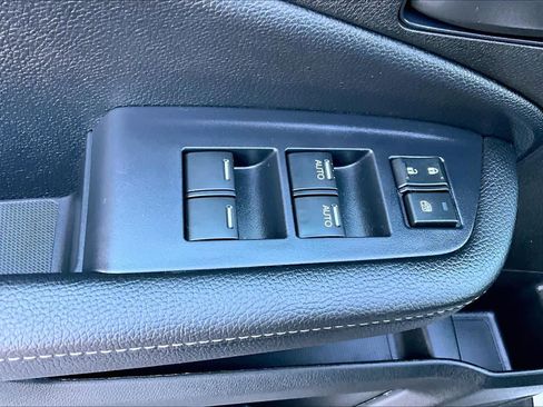 Used 2025 Honda Ridgeline Sport image 31