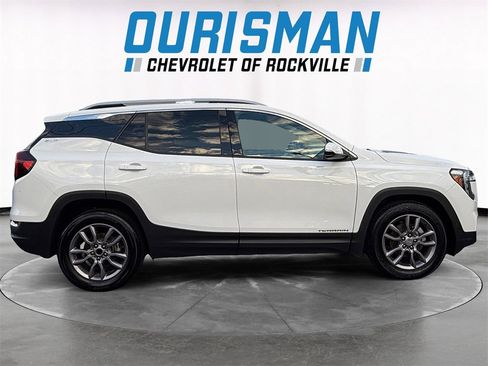 Used 2023 GMC Terrain SLT image 7