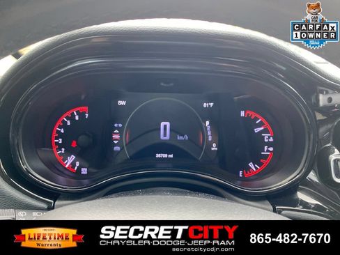 Used 2022 Dodge Durango SXT w/ Anodized Platinum Package RWD image 18