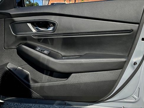 Certified 2025 Honda Accord Touring image 19