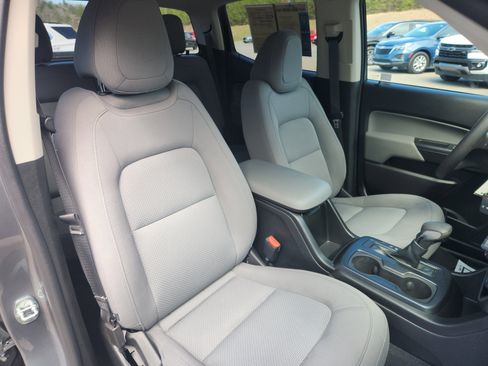 Used 2022 Chevrolet Colorado W/T w/ WT Convenience Package image 44