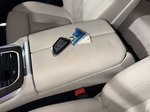 Used 2022 BMW X5 sDrive40i w/ M Sport Package image 29