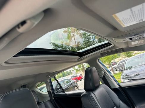 Used 2016 Toyota RAV4 Limited FWD image 32
