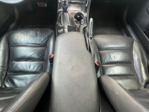 Used 2011 Chevrolet Corvette Coupe w/ 1LT RWD image 18