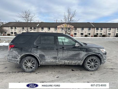 Used 2019 Ford Explorer XLT w/ Equipment Group 202A image 3