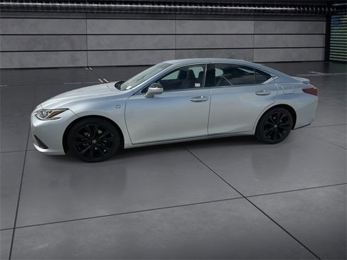 Certified 2022 Lexus ES 350 F Sport image 5