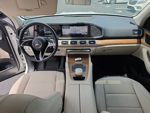 Certified 2025 Mercedes-Benz GLE 450e 4MATIC image 5