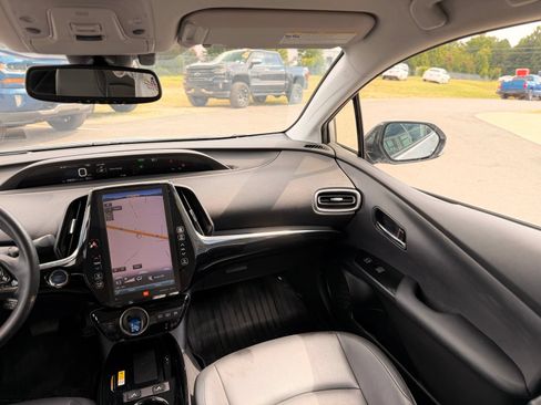 Used 2020 Toyota Prius Prime Limited FWD image 31