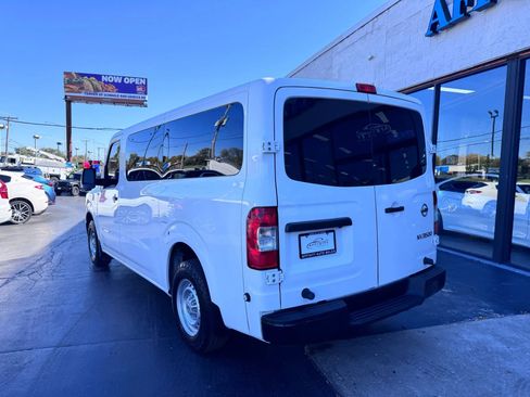 Used 2018 Nissan NV 3500 S image 4