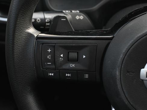 Used 2021 Nissan Rogue SV image 28