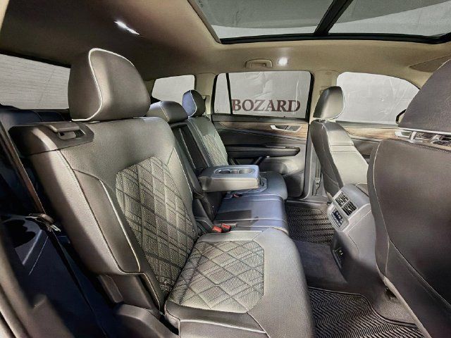 Used 2024 Volkswagen Atlas SEL Premium R-Line AWD/4WD image 35
