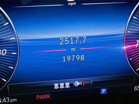 Used 2025 Mercedes-Benz GLA 250 image 13