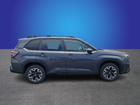 Used 2025 Subaru Forester Premium AWD/4WD image 3