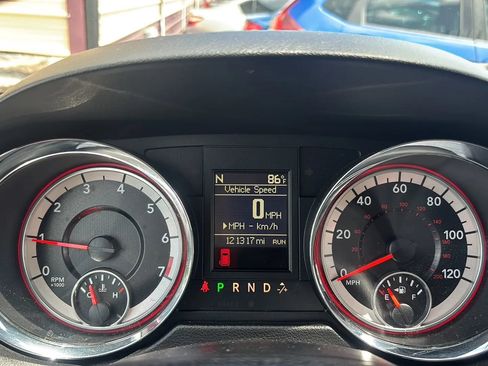 Used 2019 Dodge Grand Caravan SE FWD image 26