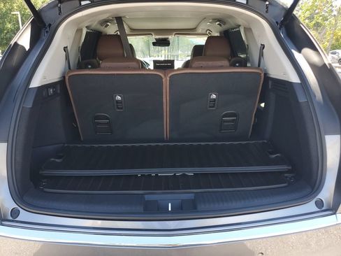 Certified 2026 Acura MDX w/ Technology Package FWD image 9