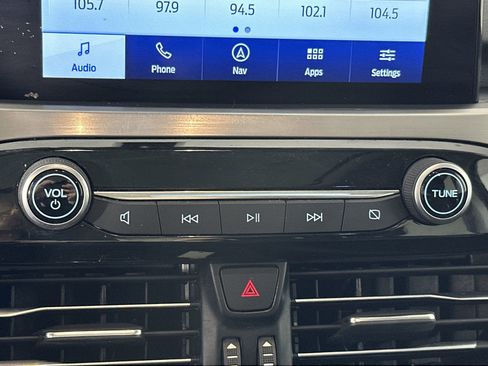 Used 2021 Ford Escape Titanium image 22