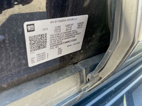 Used 2024 Chevrolet Suburban High Country w/ Max Trailering Package image 35