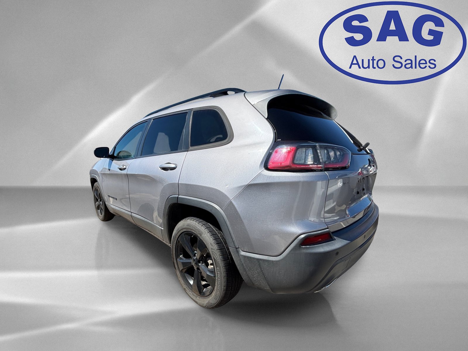 Used 2019 Jeep Cherokee Latitude Plus FWD image 4