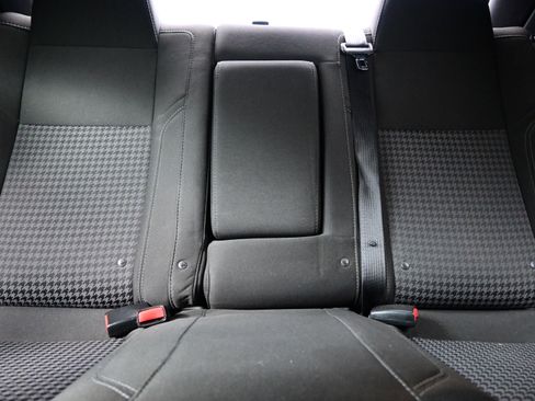 Used 2017 Dodge Challenger R/T image 15