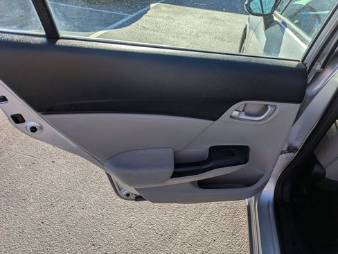 Used 2013 Honda Civic LX image 29