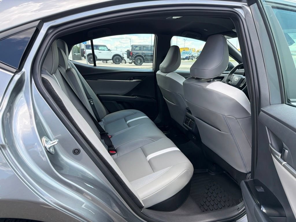Used 2026 Toyota Camry SE FWD image 18