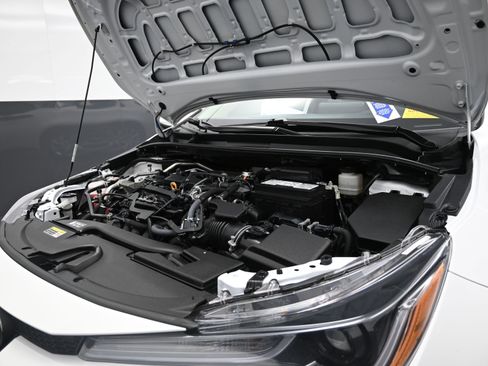 Used 2023 Toyota Corolla LE image 31