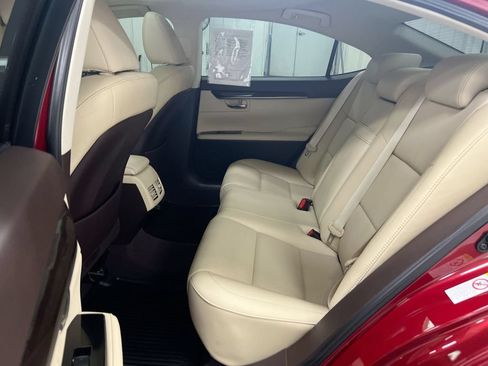 Used 2018 Lexus ES 350 w/ Navigation System Package FWD image 24