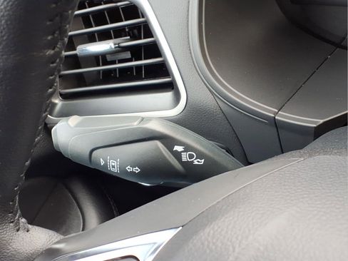 Used 2024 Ford Edge SEL w/ Convenience Package image 17