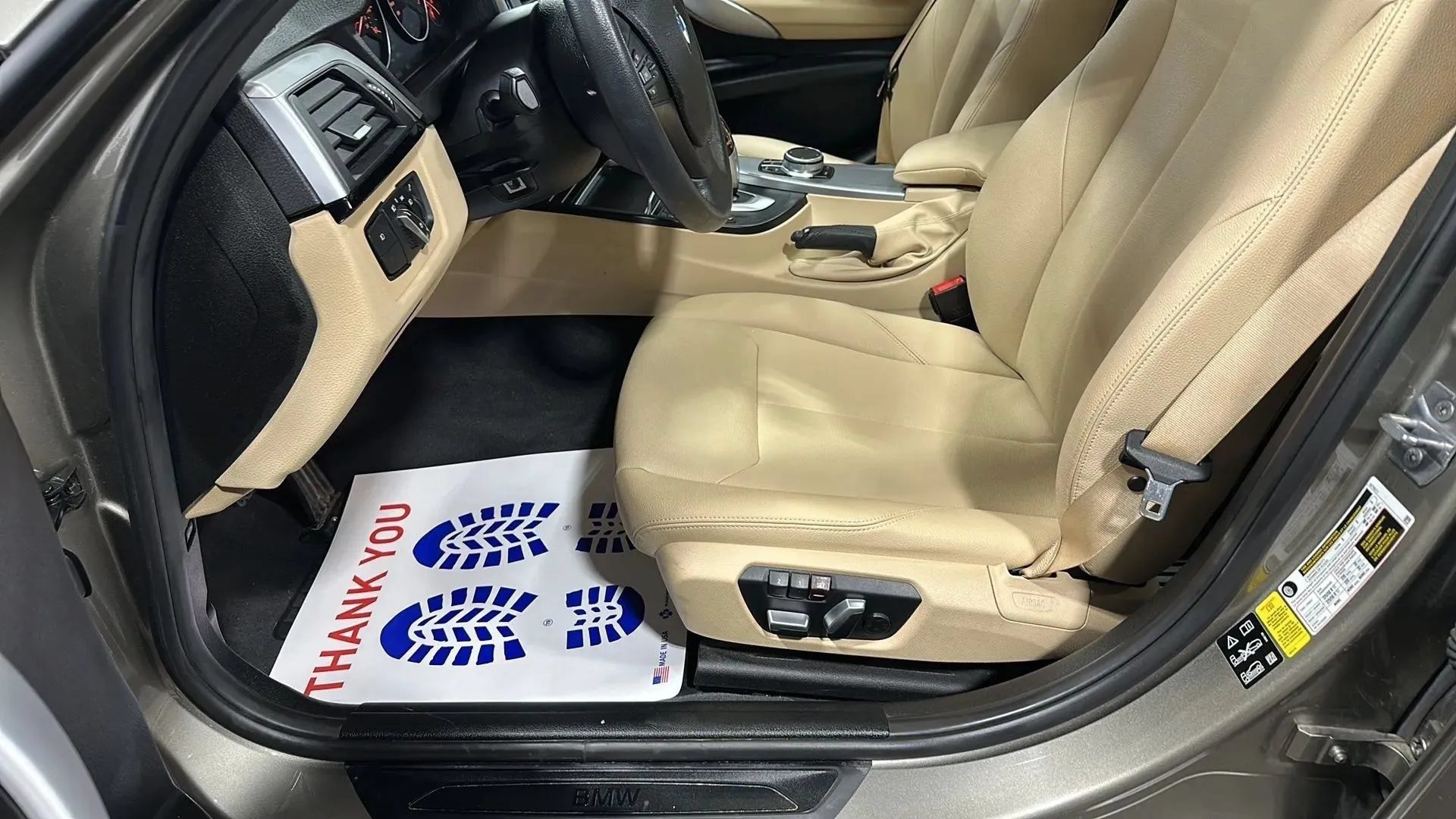 Used 2018 BMW 320i xDrive Sedan w/ Premium Package AWD/4WD image 9