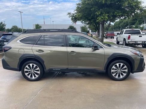 Used 2024 Subaru Outback Limited AWD/4WD image 2